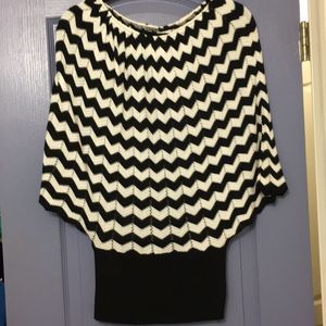 💜 Sweater Top. Medium